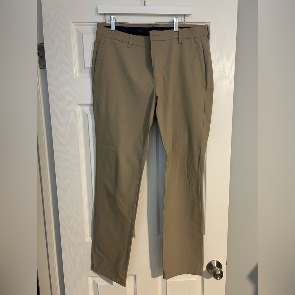 Vineyard Vines Men's Khaki Chinos